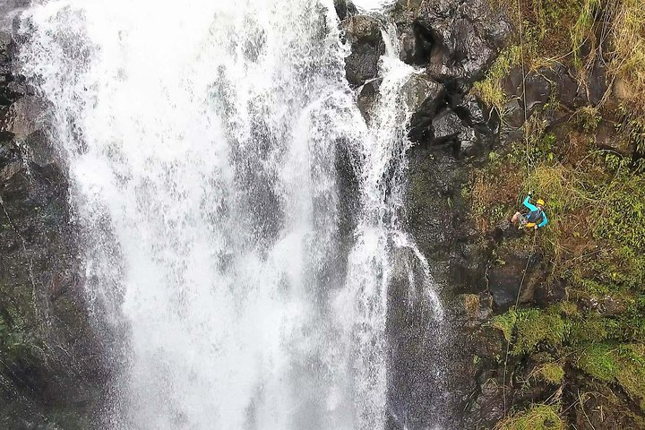 Rappel 120 Ft Down Kulaniapia Falls